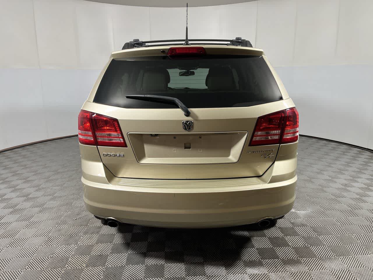 Used 2010 Dodge Journey R/T w/ Flexible Seating Group FWD image 7
