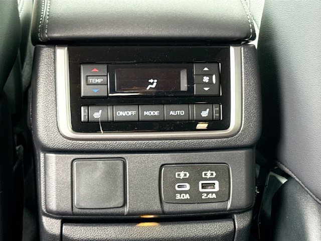 New 2026 Subaru Ascent Limited AWD/4WD image 19