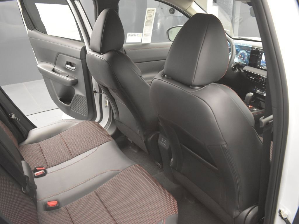 New 2026 Nissan Kicks SR w/ Illumination Package image 18