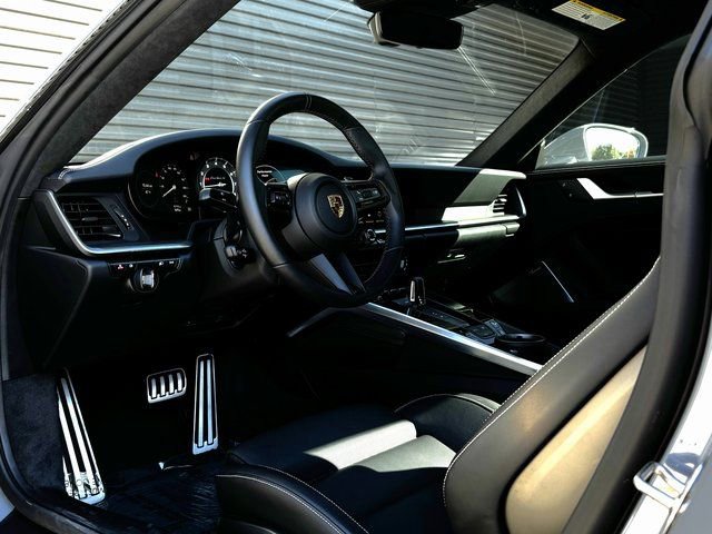 Certified 2025 Porsche 911 Turbo S image 4