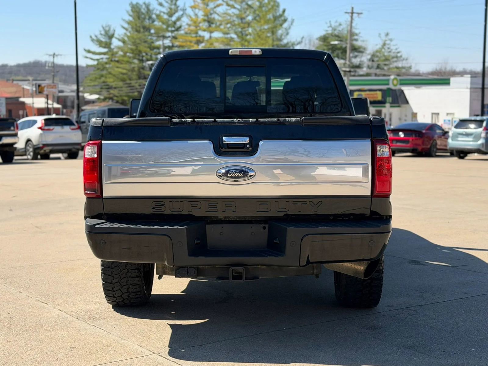 Used 2016 Ford F250 Platinum w/ FX4 Off-Road Package AWD/4WD image 3