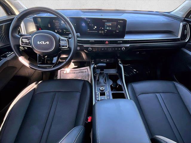 Used 2024 Kia Sorento S image 16