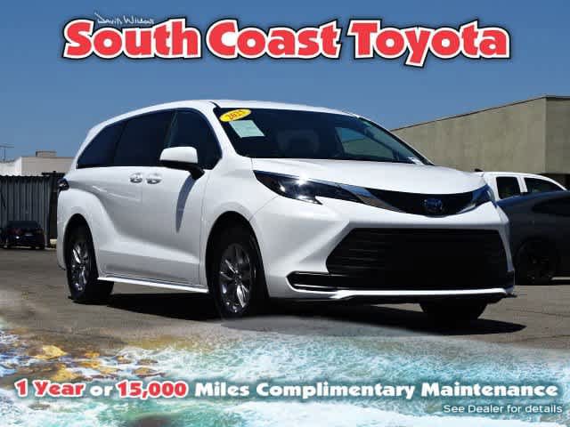 Used 2025 Toyota Sienna LE