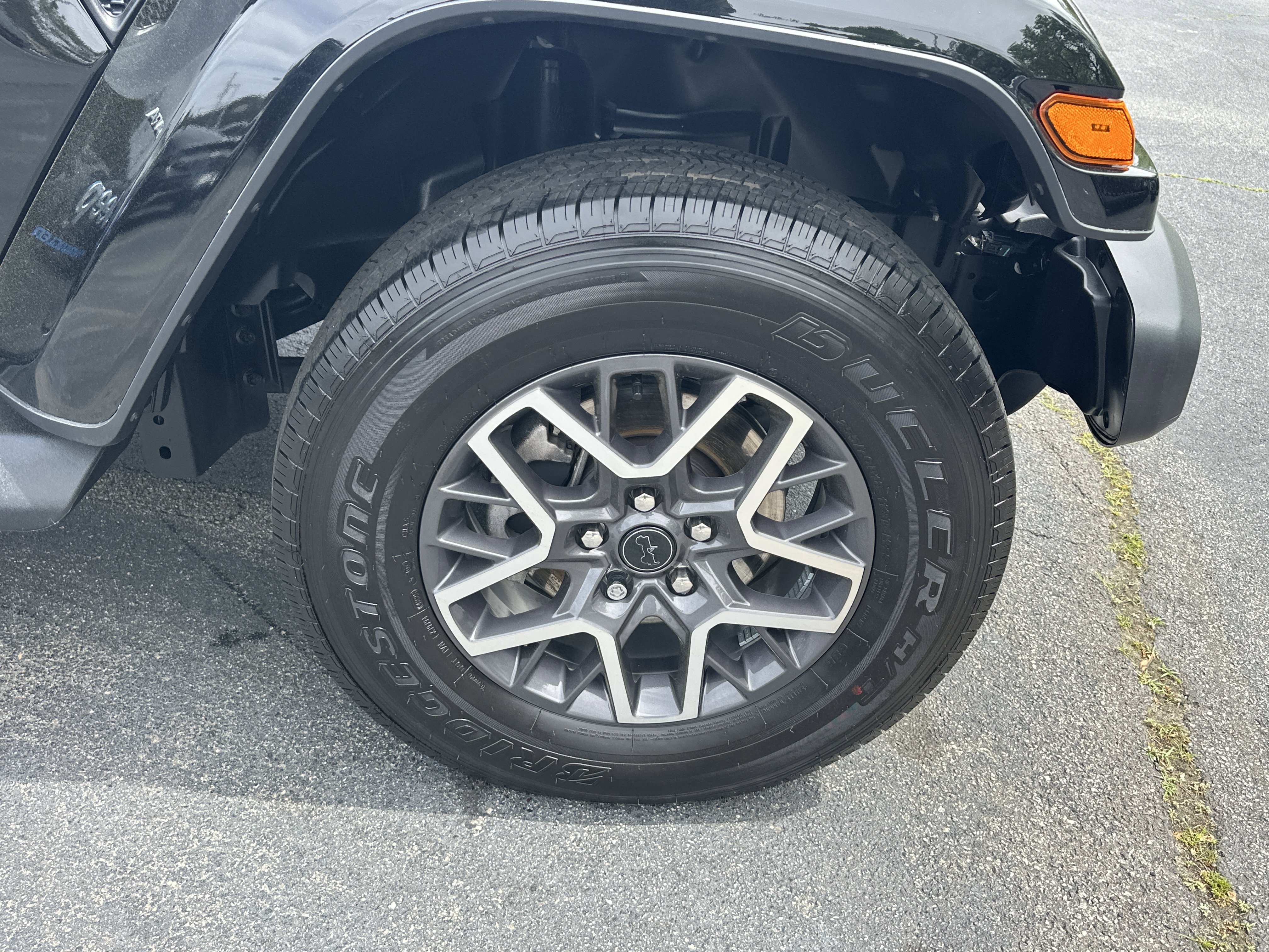 Used 2023 Jeep Wrangler Sahara w/ Cold Weather Group image 15