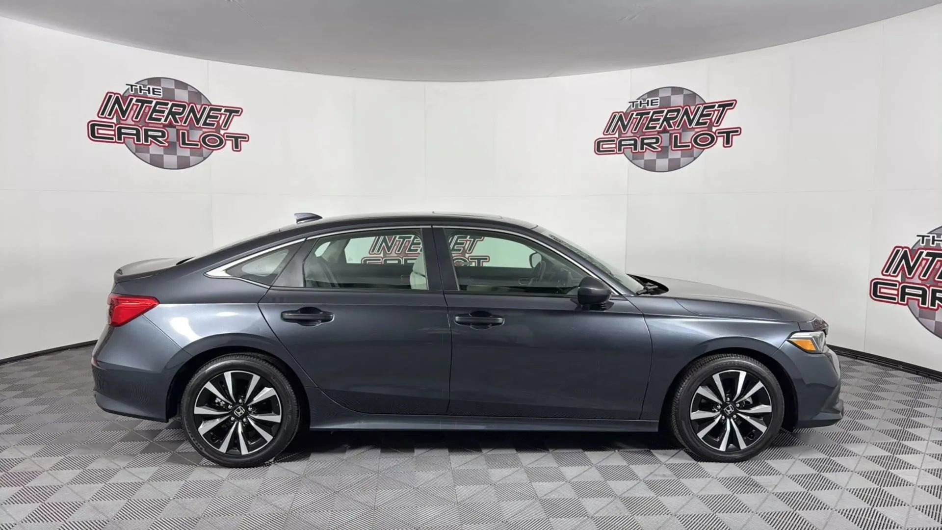 Used 2024 Honda Civic EX image 6