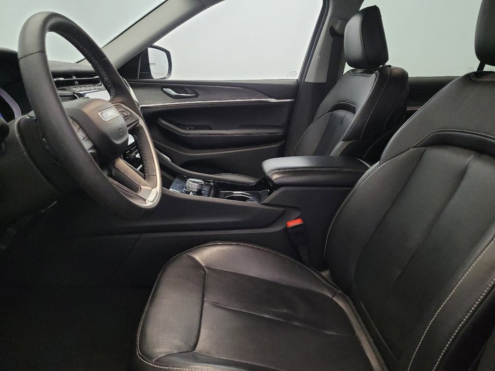 Used 2023 Jeep Grand Cherokee L Limited image 17