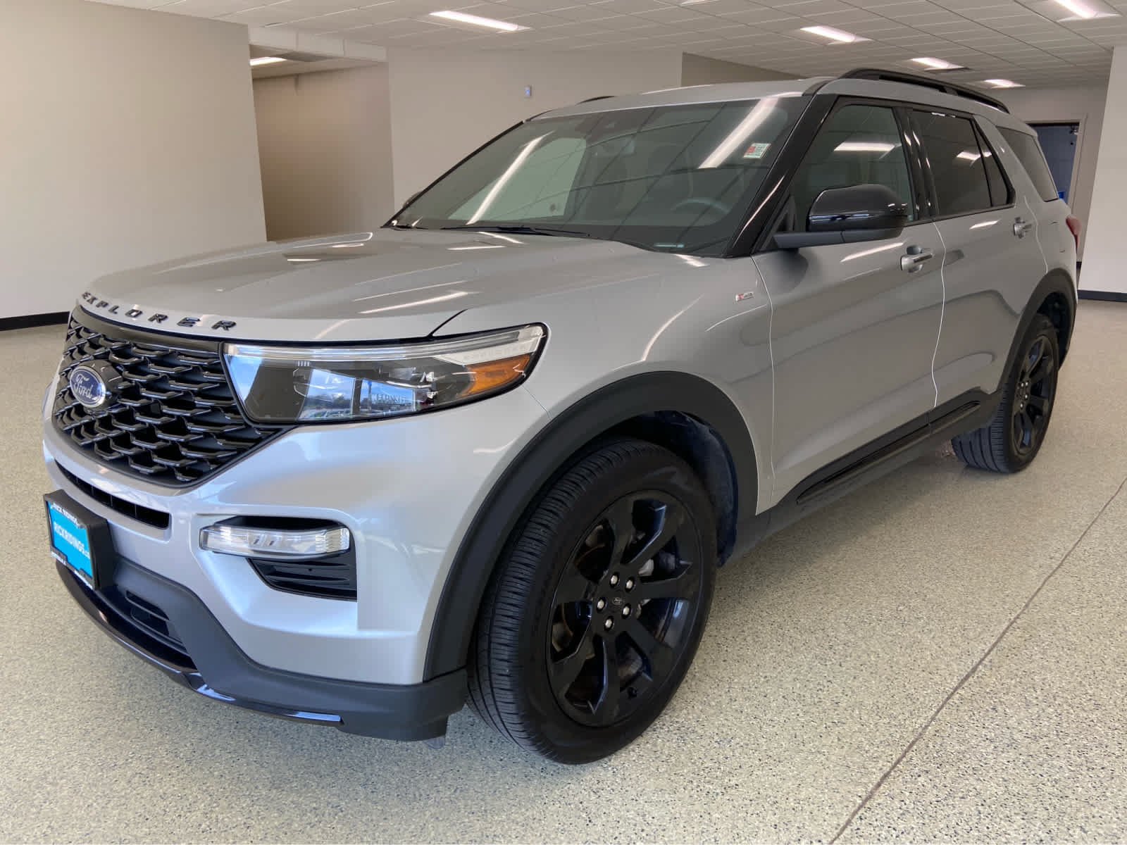 Used 2024 Ford Explorer ST-Line w/ Class IV Trailer Tow Package AWD/4WD image 3