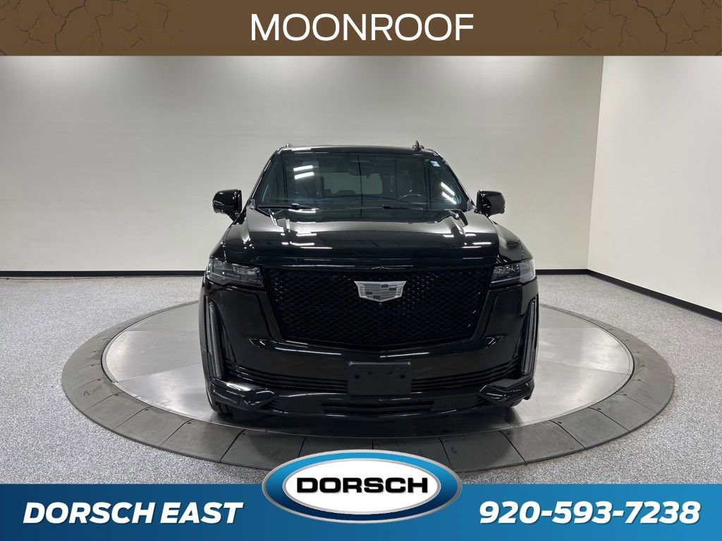 Used 2021 Cadillac Escalade Sport Platinum w/ LPO, ONYX Package image 3