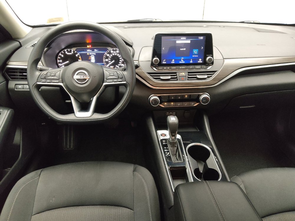 Used 2024 Nissan Altima 2.5 SV image 22