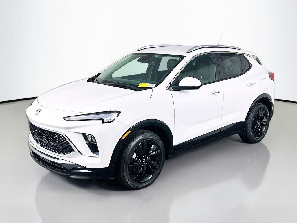 Used 2024 Buick Encore GX Sport Touring image 3