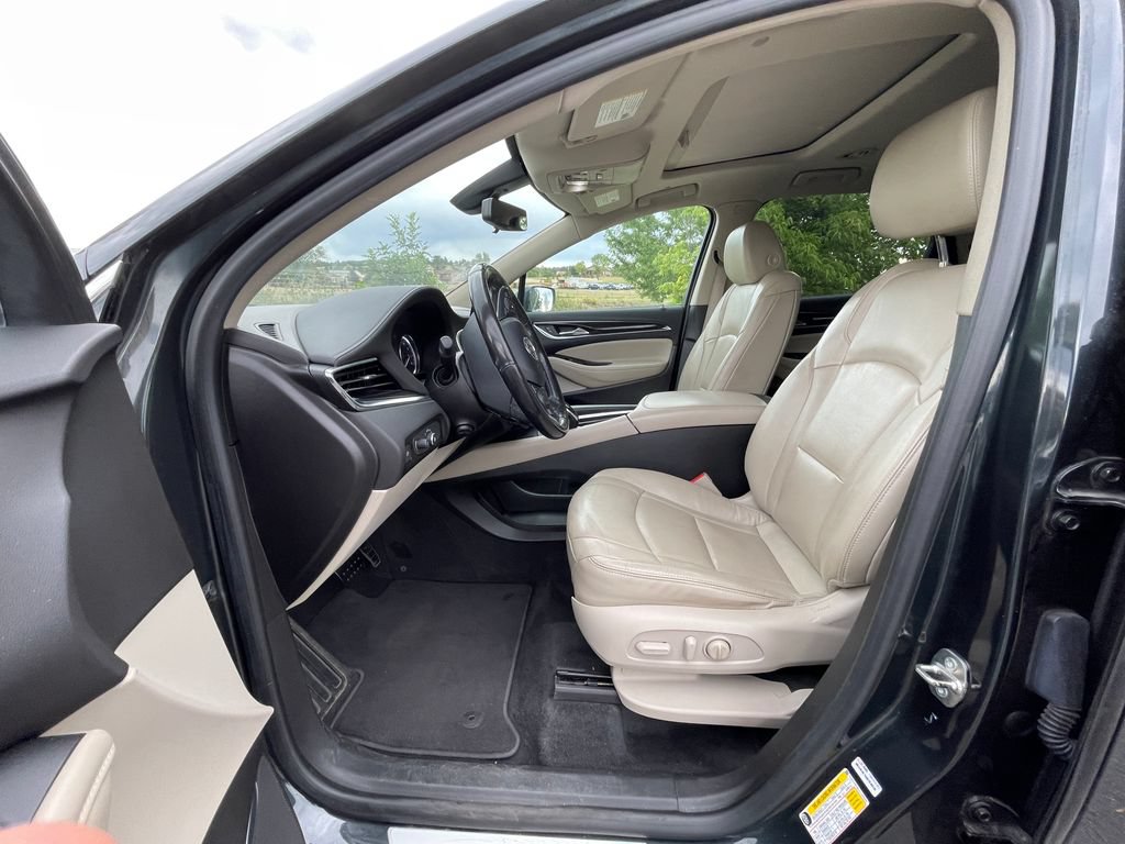 Used 2018 Buick Enclave Premium AWD/4WD image 3