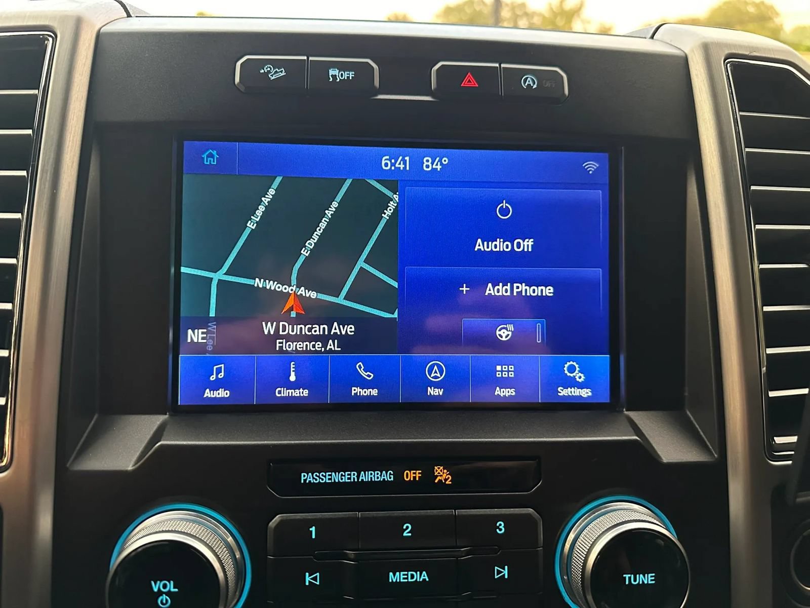 Used 2019 Ford F150 Platinum w/ Trailer Tow Package AWD/4WD image 28