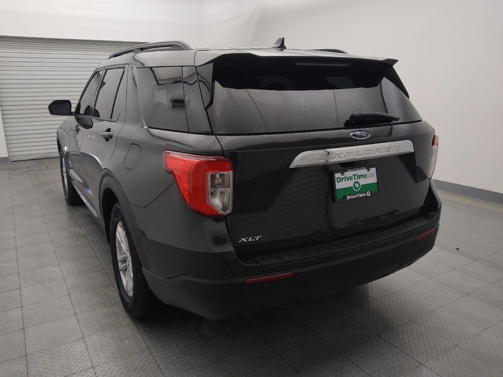 Used 2021 Ford Explorer XLT image 6
