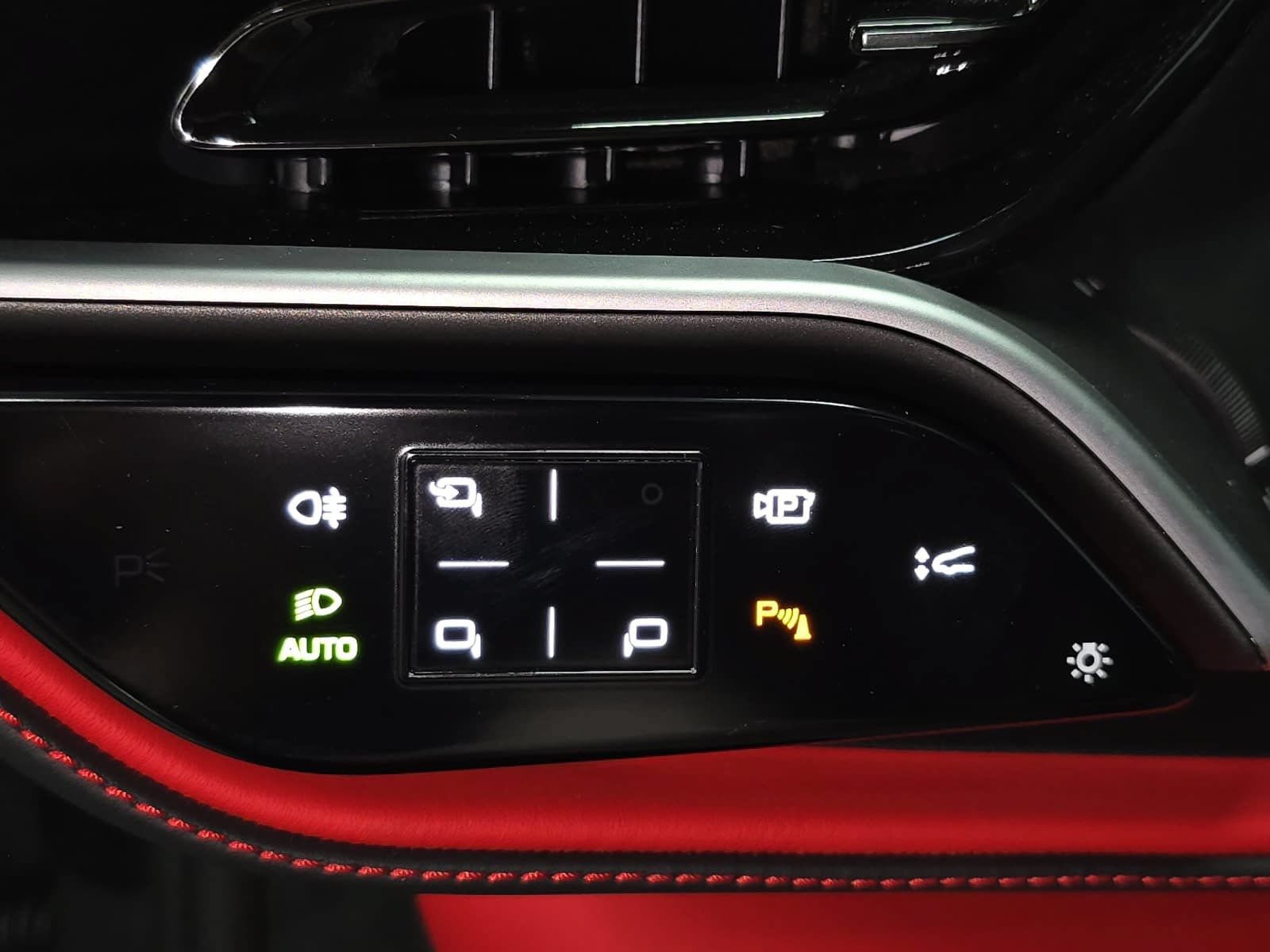Used 2023 Ferrari 296 GTB RWD image 21