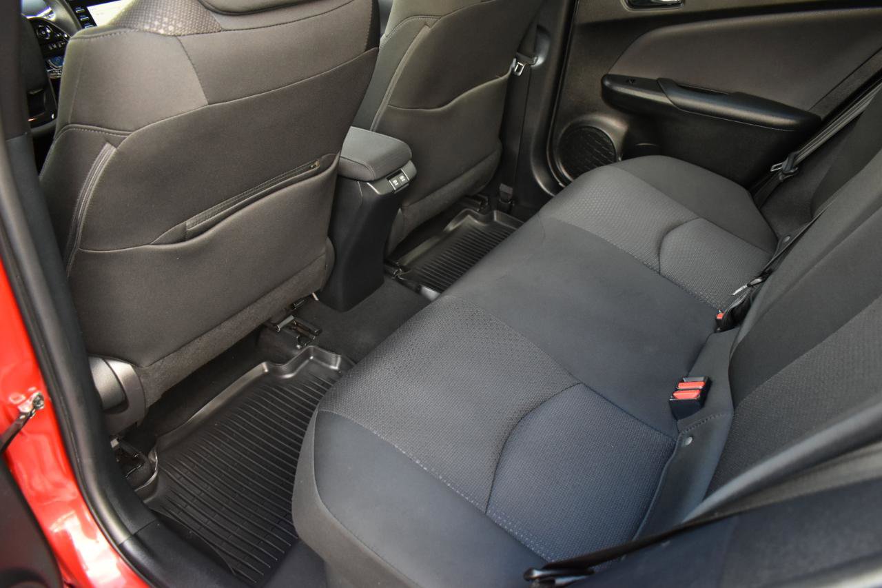 Used 2022 Toyota Prius LE FWD image 28