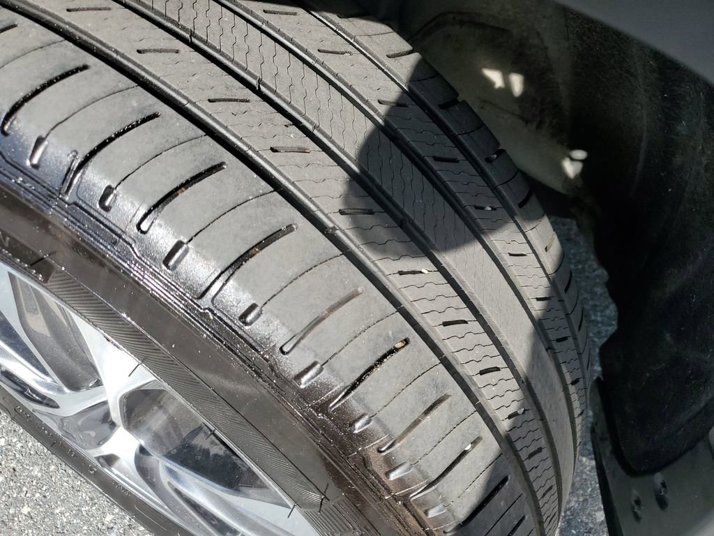 Certified 2024 Toyota Highlander XLE image 34