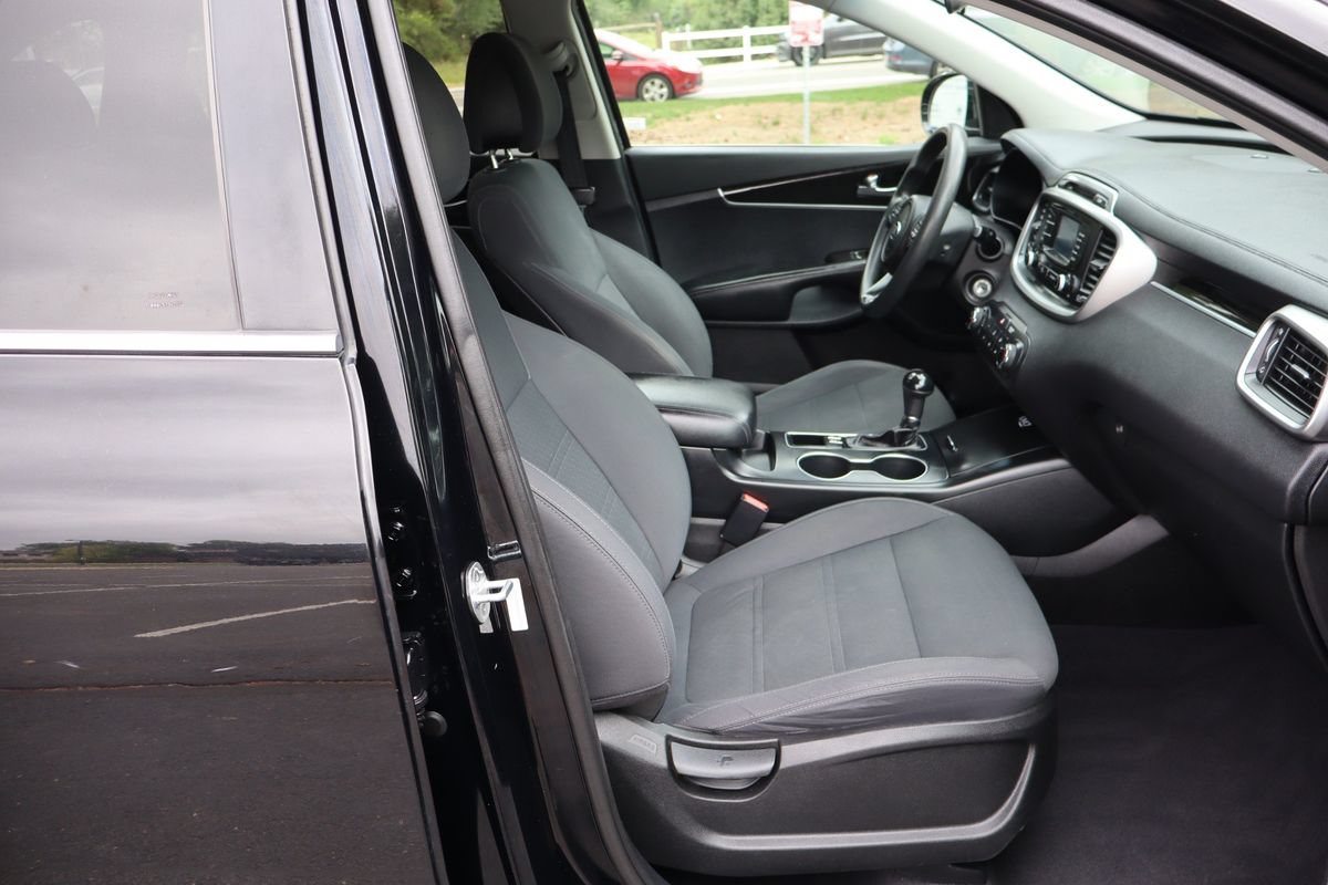 Used 2016 Kia Sorento LX AWD/4WD image 24