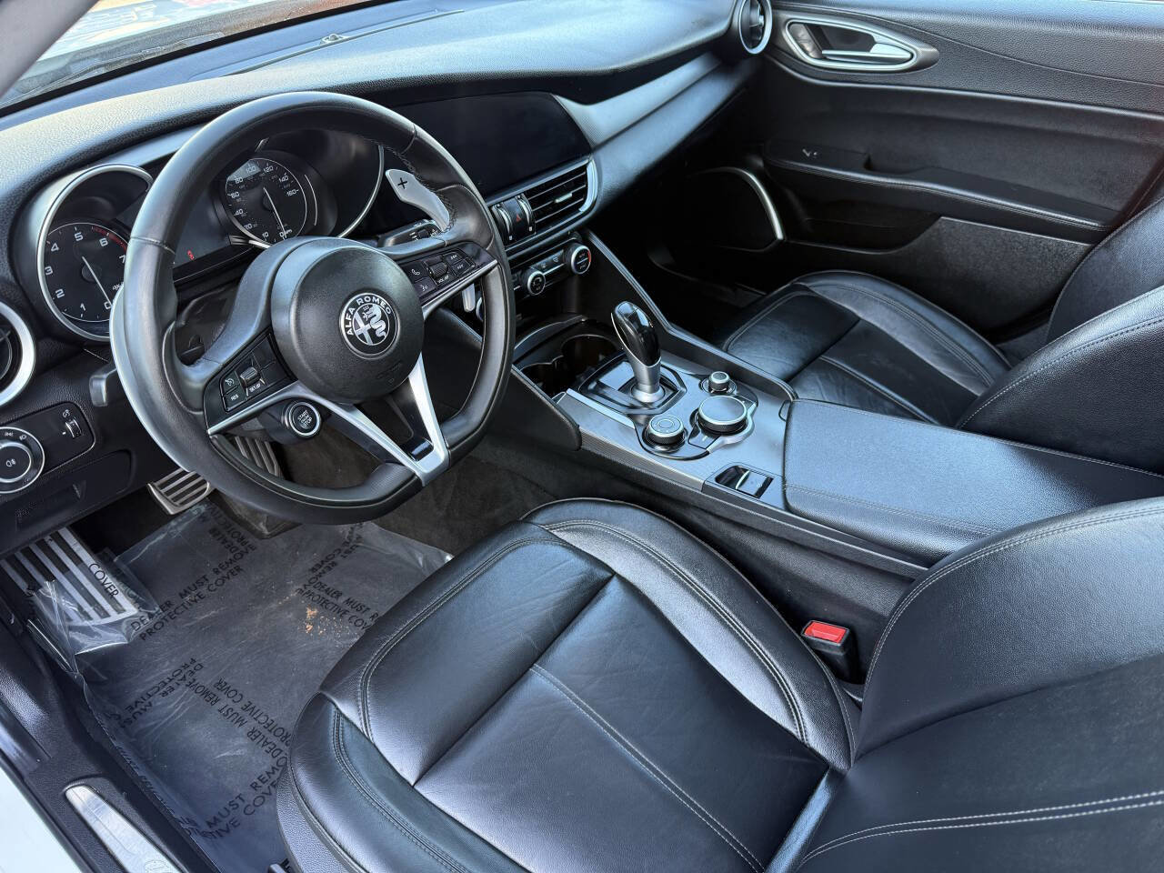 Used 2019 Alfa Romeo Giulia w/ Quick Order Package 22K Sport image 13