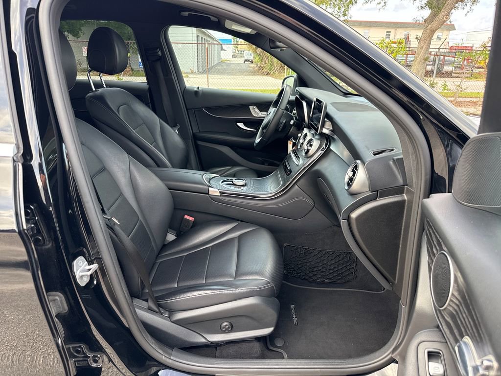 Used 2018 Mercedes-Benz GLC 300 image 23