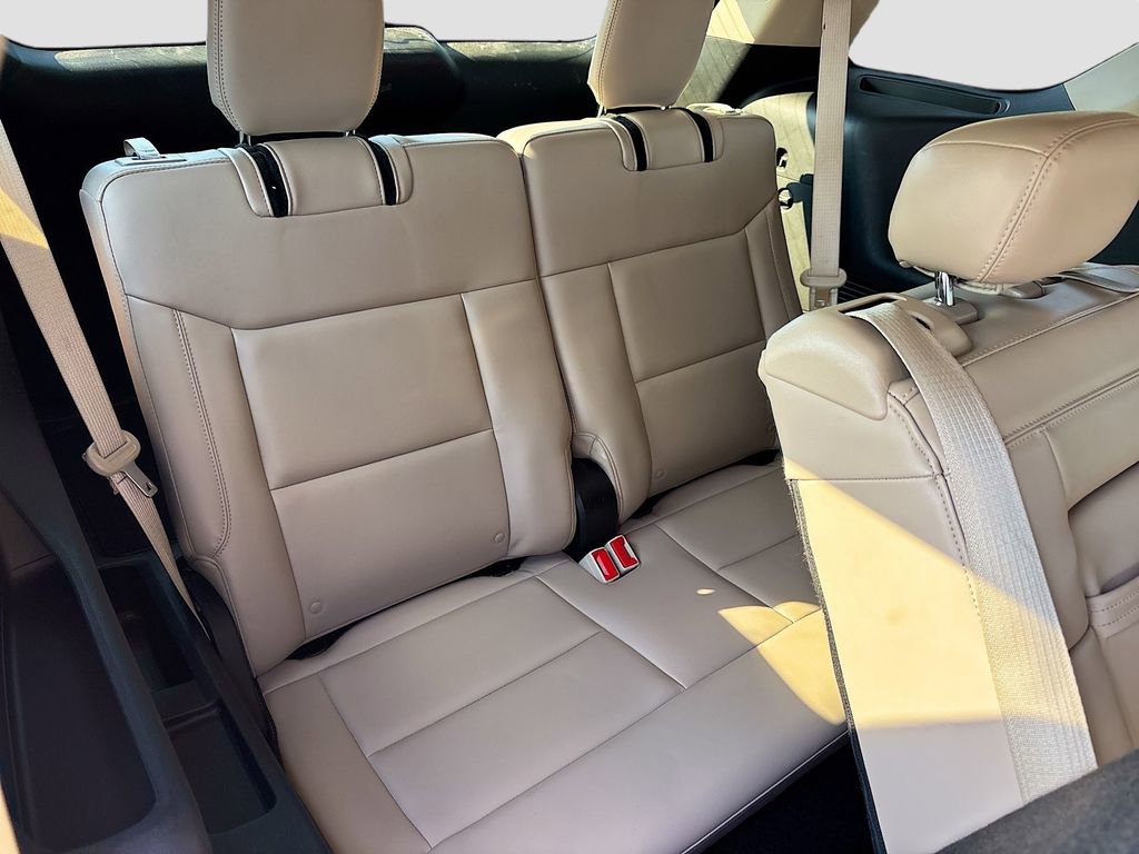 Used 2024 Ford Explorer XLT w/ Equipment Group 202A image 27