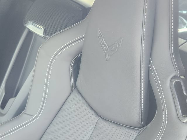 Used 2023 Chevrolet Corvette Stingray Coupe w/ 1LT RWD image 21