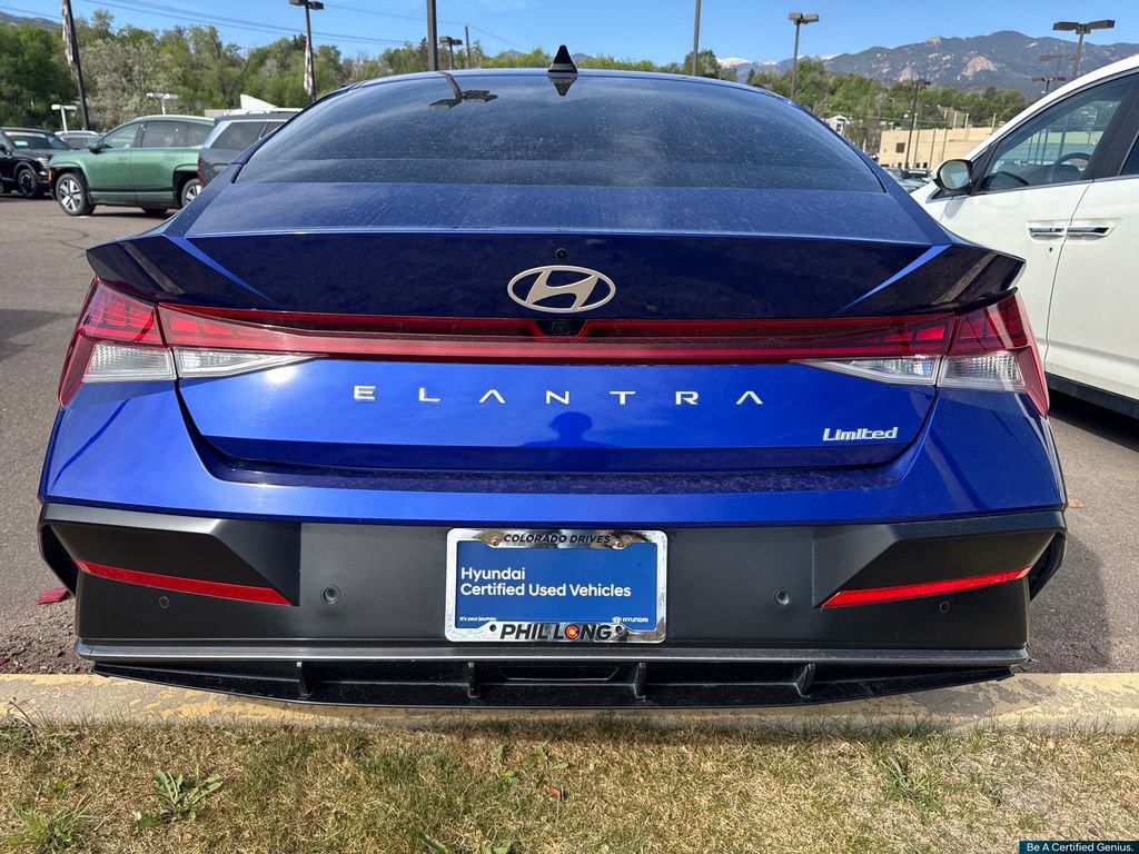 Used 2024 Hyundai Elantra Limited FWD image 17