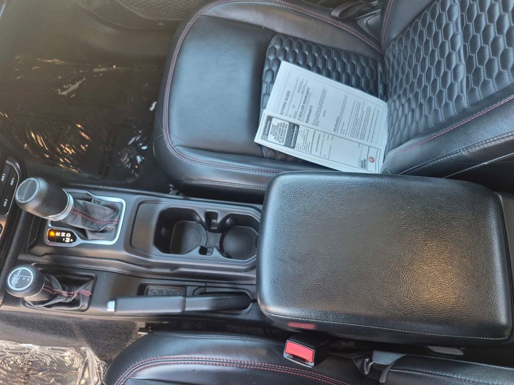 Used 2022 Jeep Gladiator Rubicon w/ Cold Weather Group AWD/4WD image 15