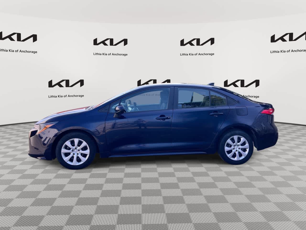 Used 2024 Toyota Corolla LE FWD video 1
