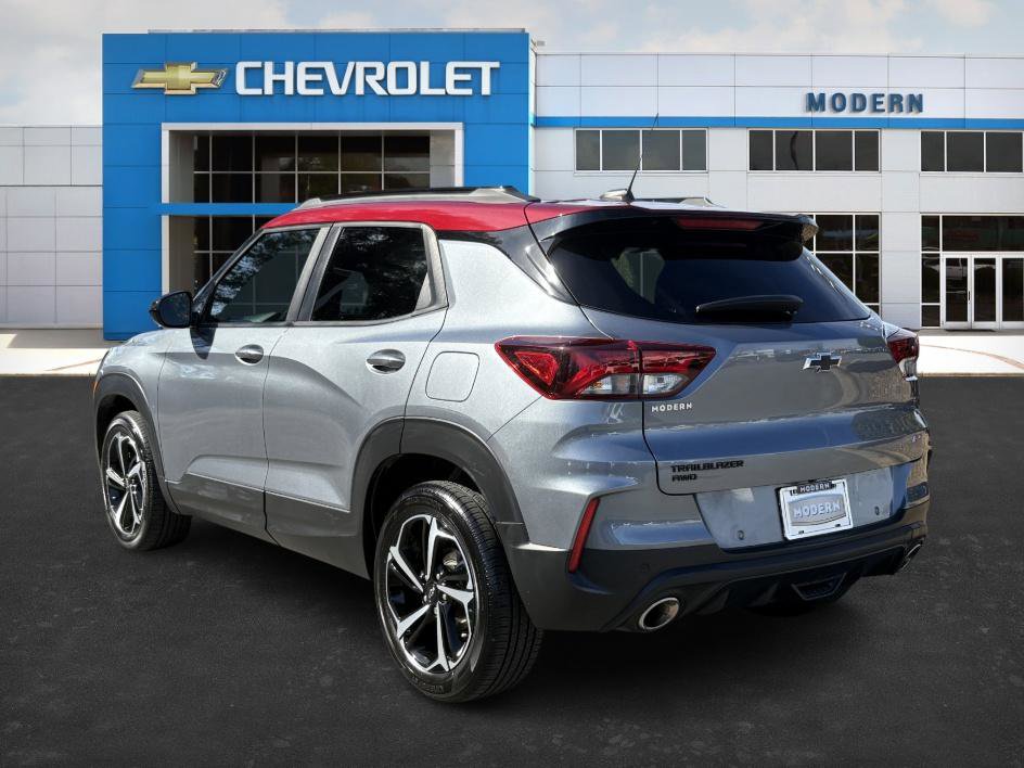 Used 2021 Chevrolet TrailBlazer RS w/ Sun and Liftgate Package image 2