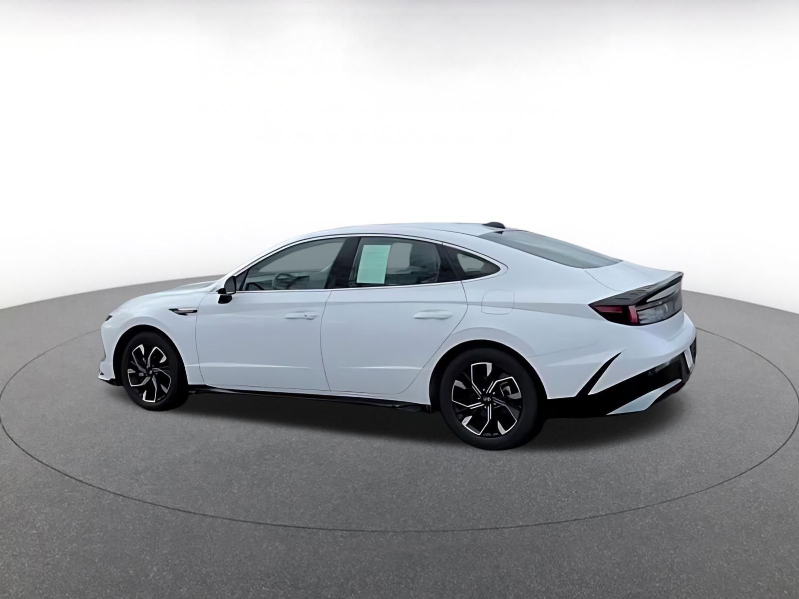 Used 2025 Hyundai Sonata SEL image 16