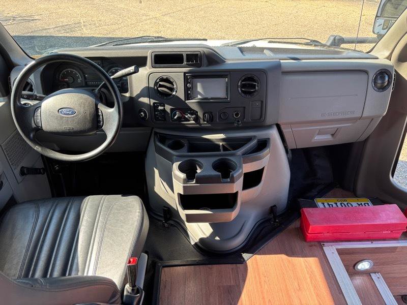 Used 2017 Ford E-450 and Econoline 450 Super Duty w/ Shuttle Bus Prep Package image 9
