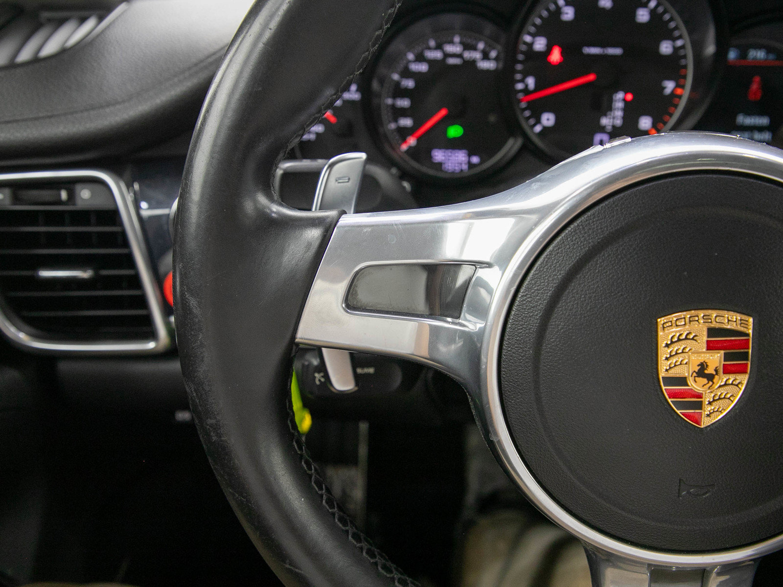 Used 2014 Porsche Panamera 4 w/ Bose Audio Package AWD/4WD image 26