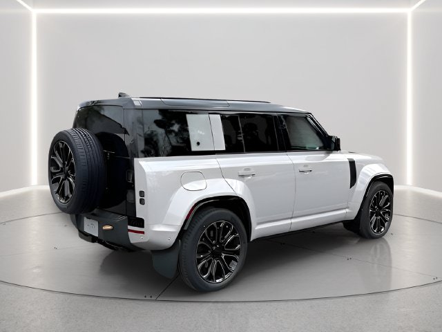 New 2026 Land Rover Defender 110 OCTA AWD/4WD image 38