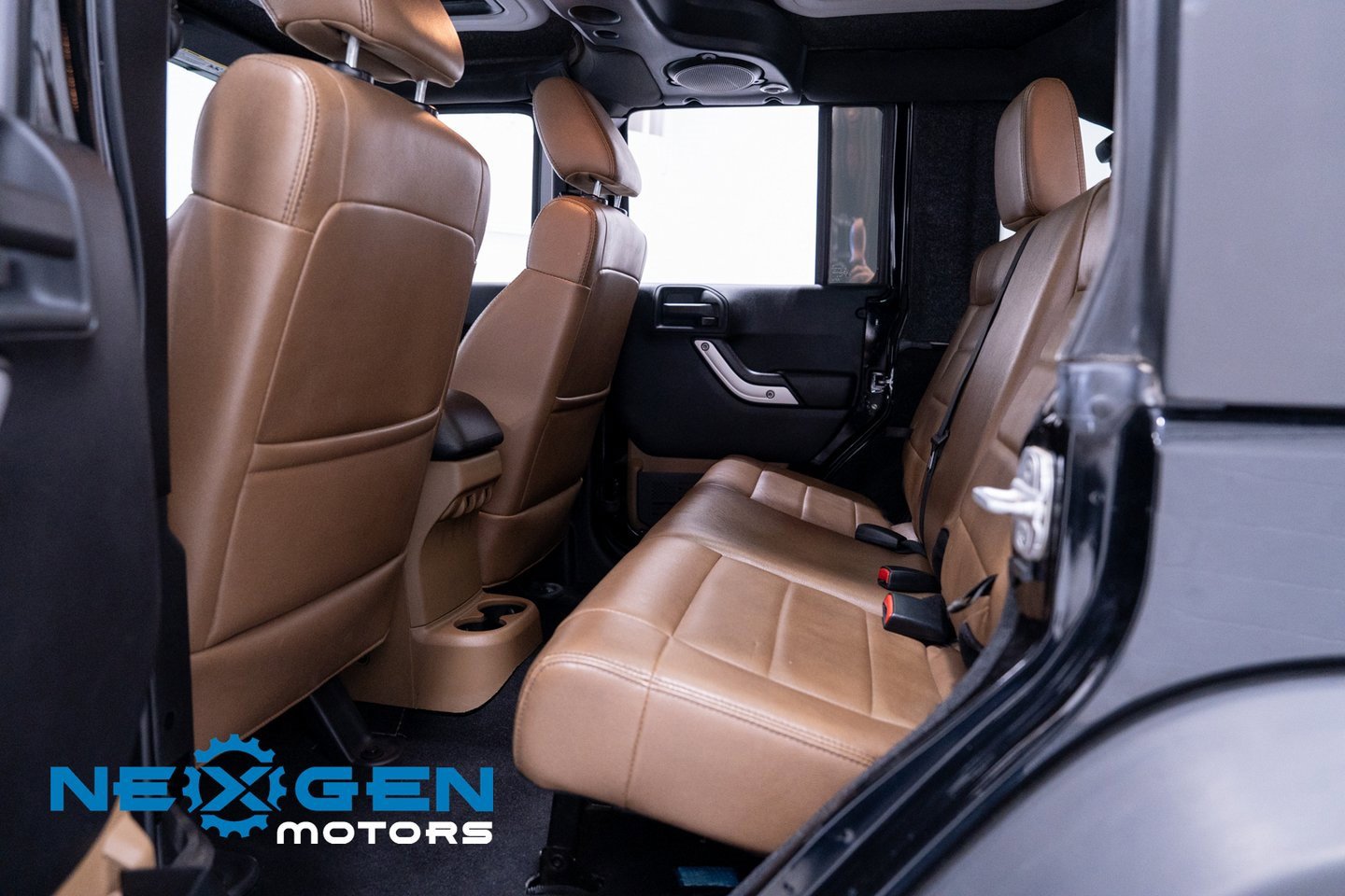 Used 2011 Jeep Wrangler Unlimited Rubicon image 45