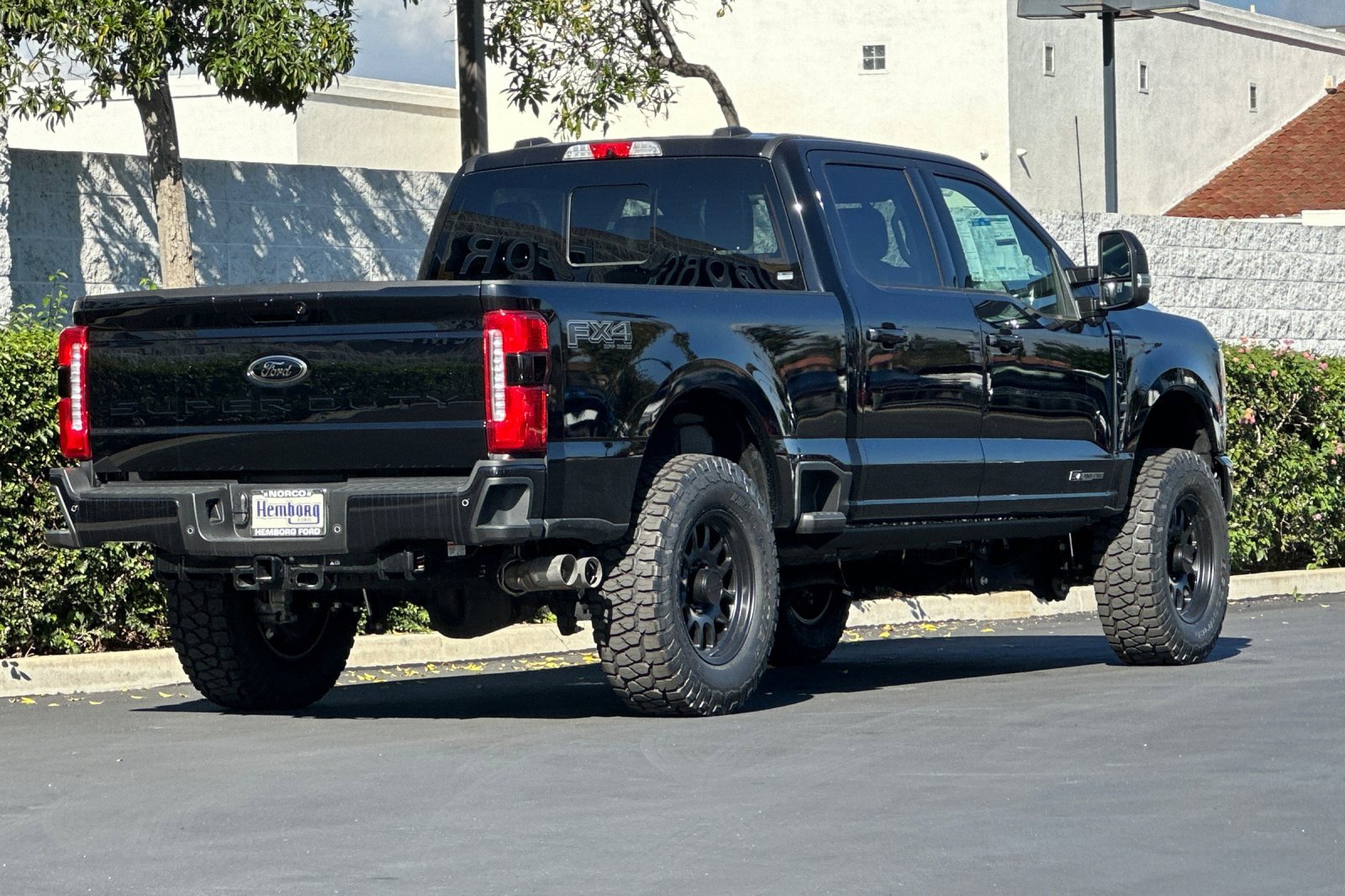 New 2025 Ford F250 Lariat w/ Black Appearance Package image 4