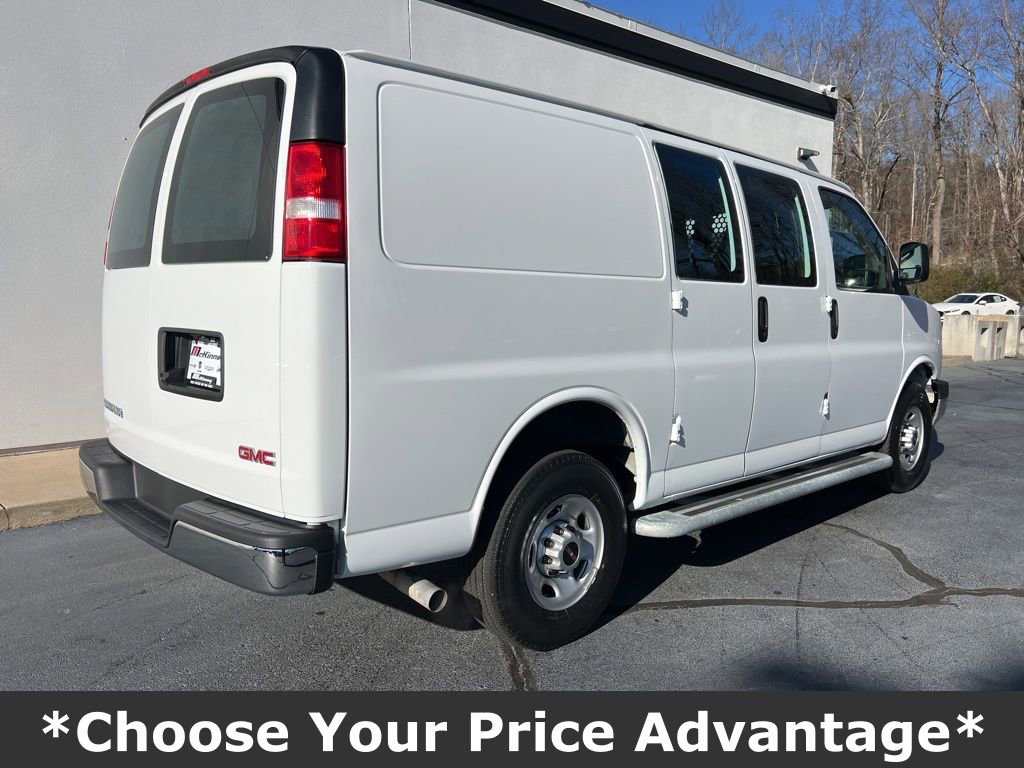 Used 2023 GMC Savana 2500 w/ Driver Convenience Package image 4