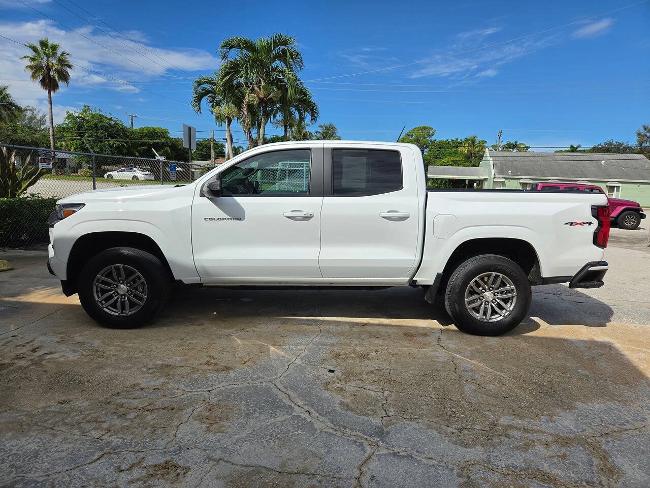 Used 2023 Chevrolet Colorado LT w/ LT Convenience Package AWD/4WD image 8
