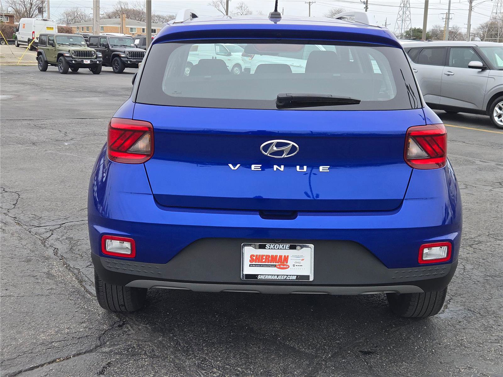 Used 2025 Hyundai Venue SEL image 15