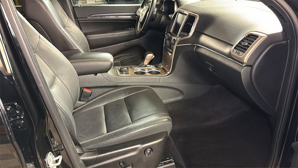 Used 2017 Jeep Grand Cherokee Limited image 10
