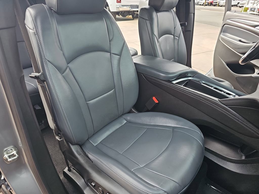 Used 2024 Buick Enclave Premium image 10