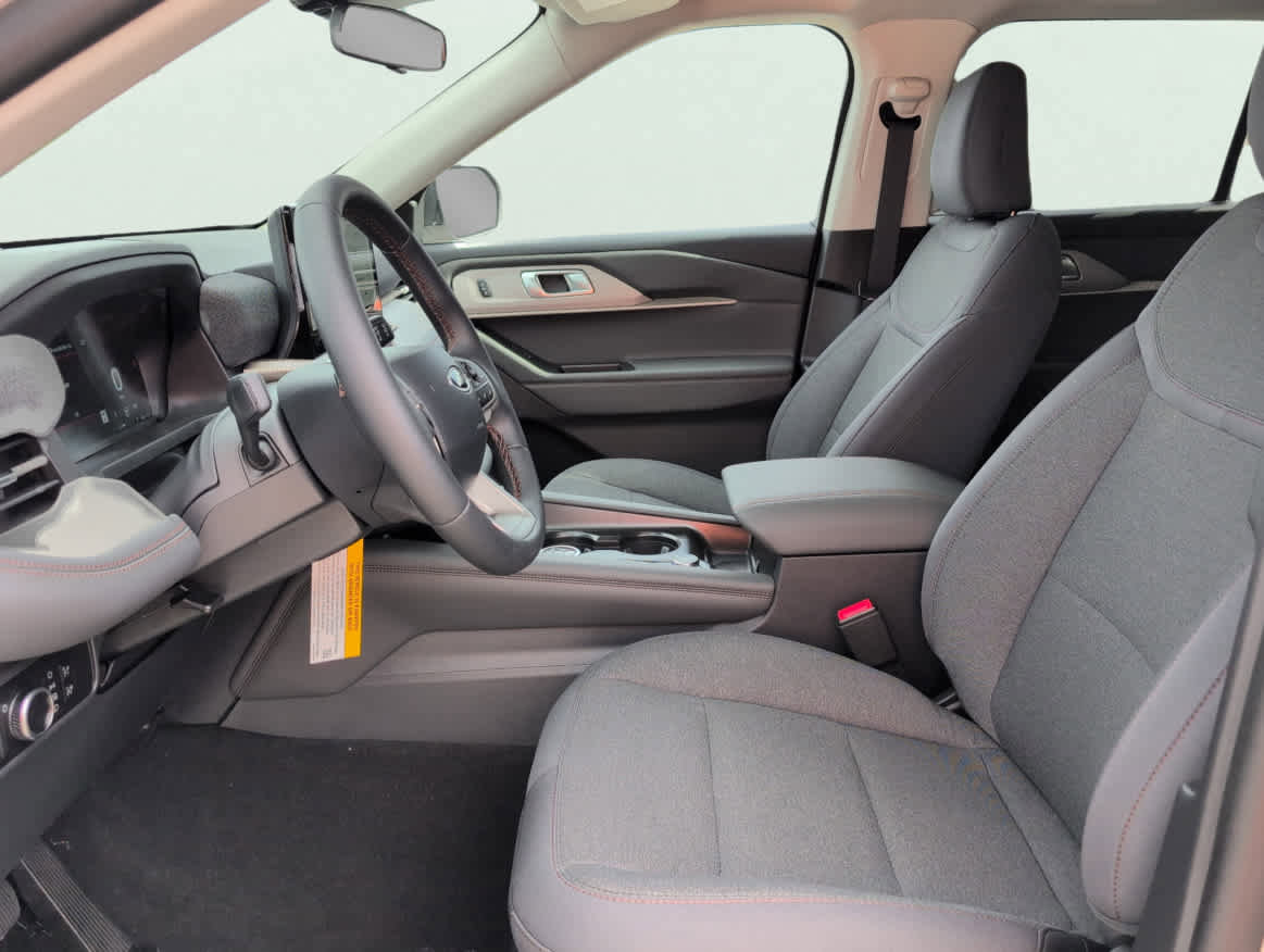 New 2025 Ford Explorer Active image 9