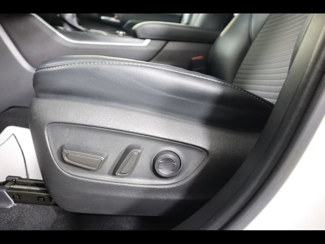 Used 2022 Toyota Highlander XSE AWD/4WD image 49