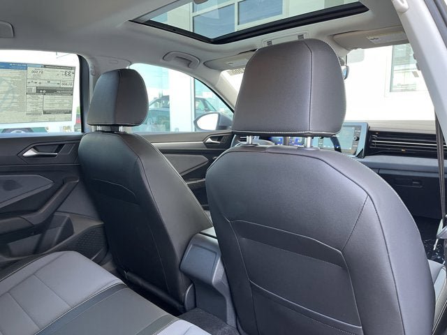 New 2025 Volkswagen Jetta SE FWD image 36