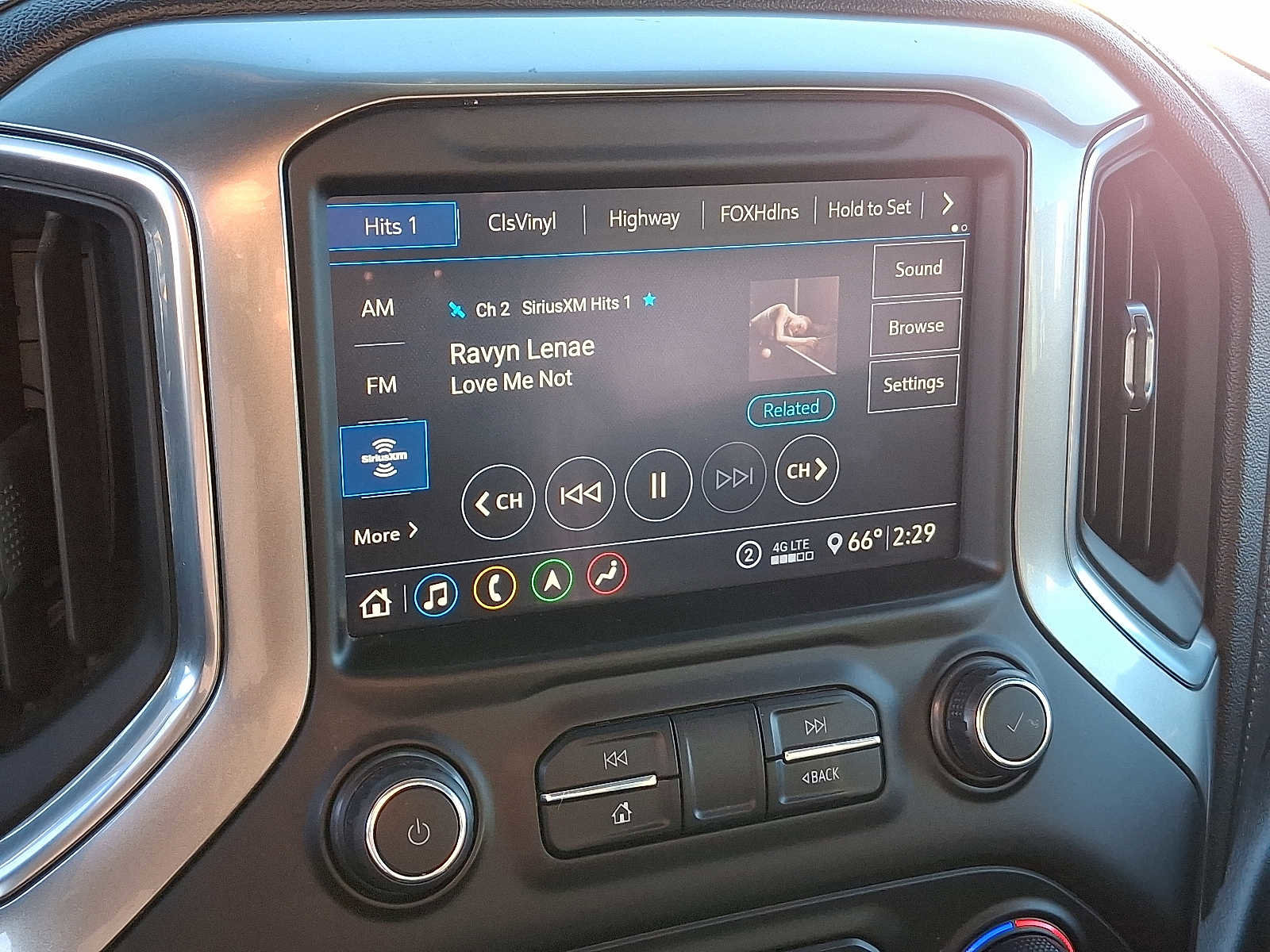 Used 2020 Chevrolet Silverado 2500 LTZ w/ LTZ Plus Package image 16