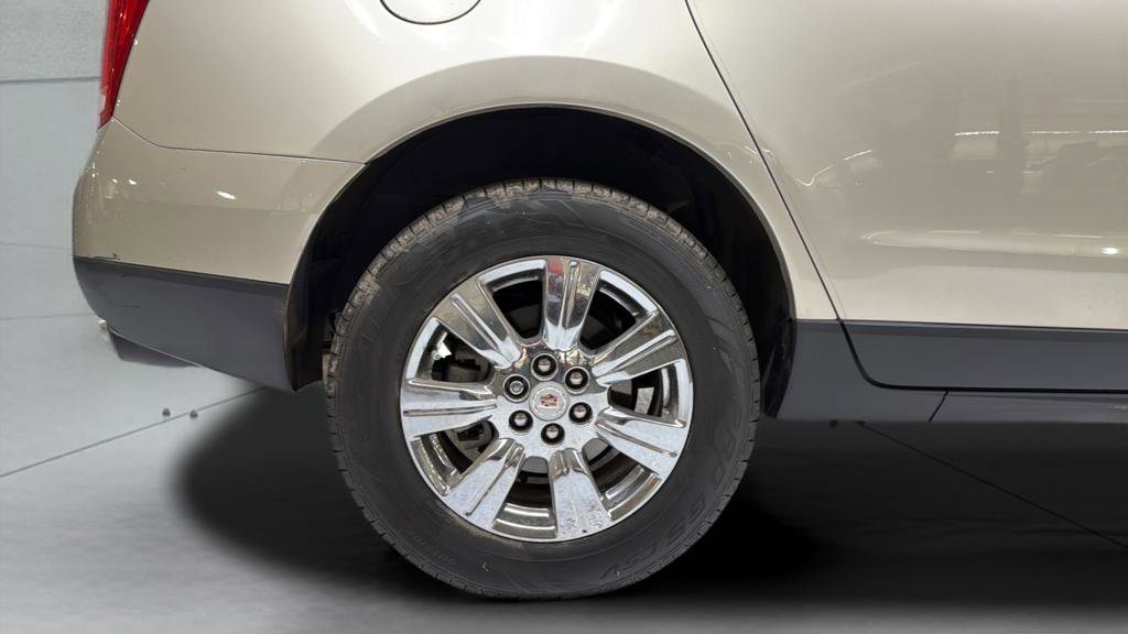 Used 2014 Cadillac SRX Luxury w/ Driver Awareness Package image 35