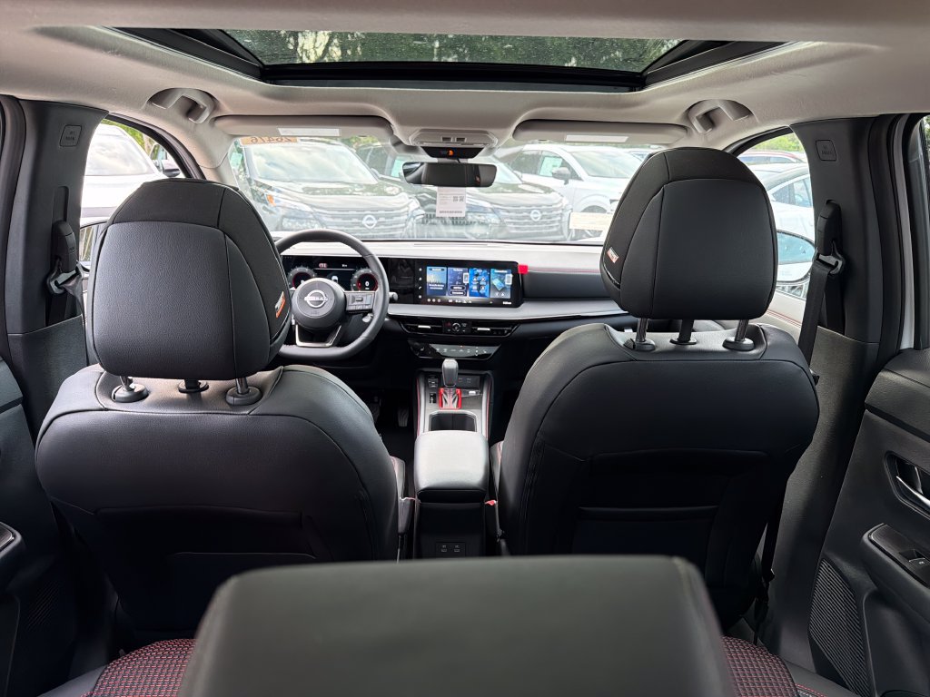 New 2026 Nissan Kicks SR w/ SR Premium Package FWD image 32