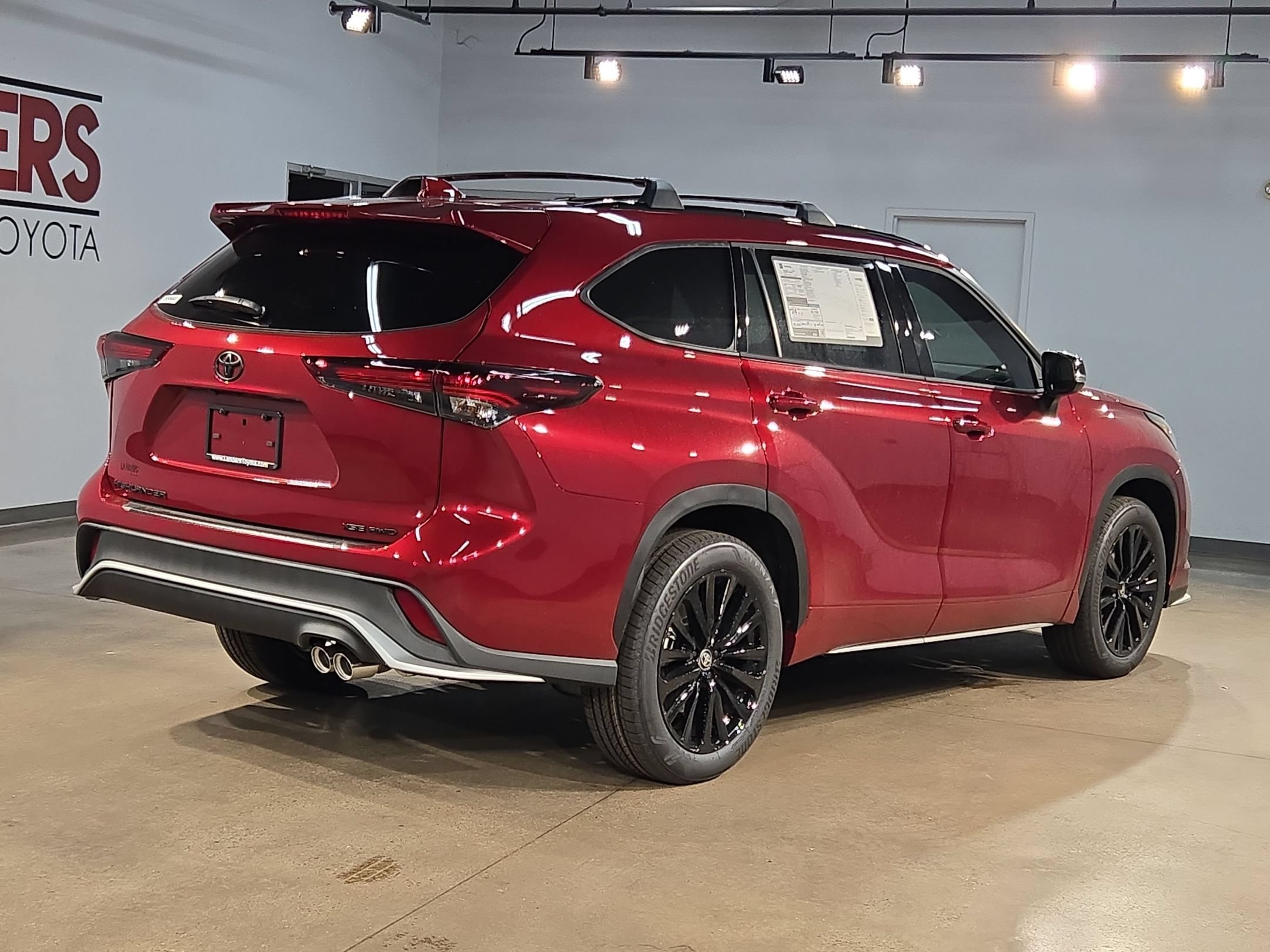 New 2026 Toyota Highlander XSE AWD/4WD image 7