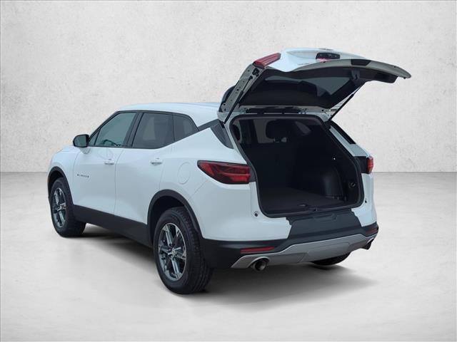 Used 2025 Chevrolet Blazer LT FWD image 9