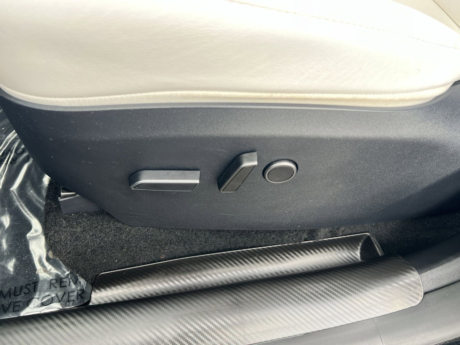 Used 2024 Tesla Model Y Performance image 14