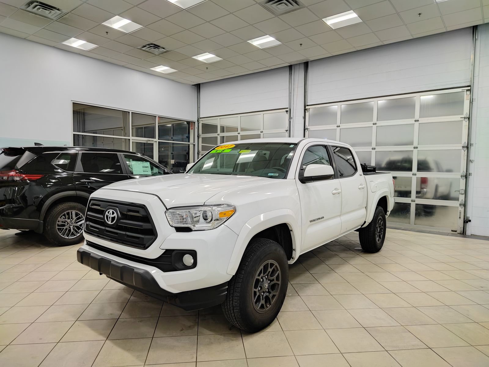 Used 2017 Toyota Tacoma SR5 image 5